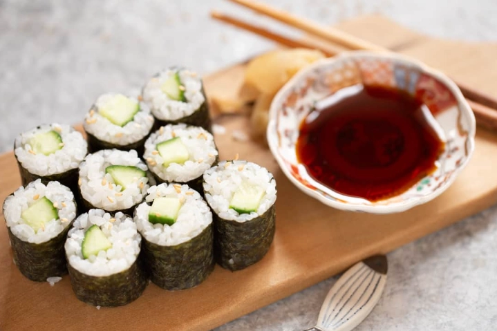 cucumber roll sushi