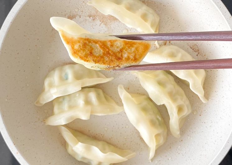 pan fry gyoza from frozen