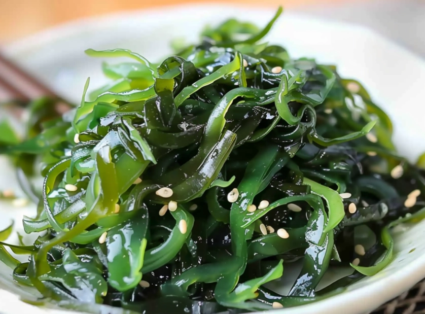 wakame salad benefits