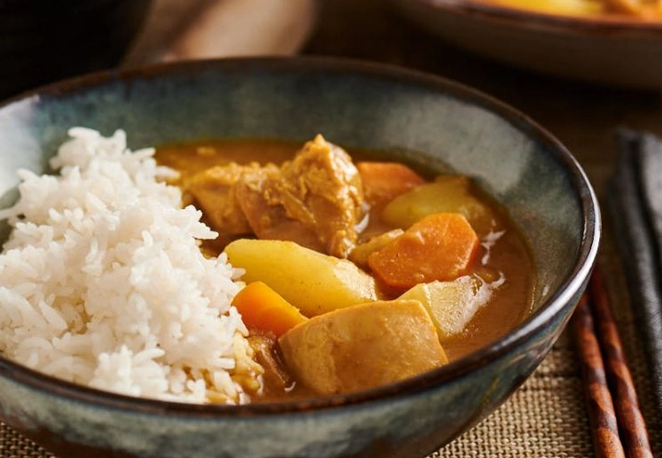 What is typically in Japanese curry?