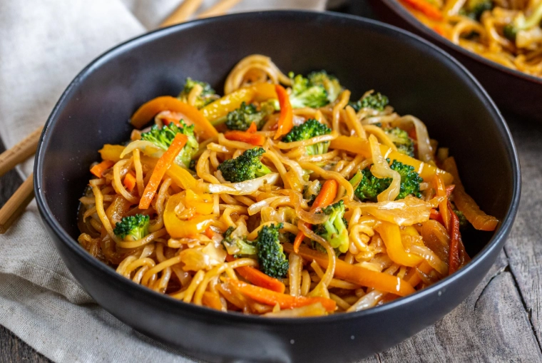 yakisoba noodles yakisoba noodles