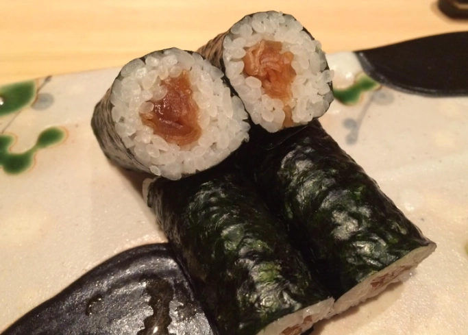 kanpyo sushi roll kanpyo sushi roll