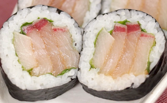 how to eat tekkamaki