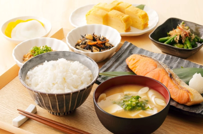 traditional japanese breakfast