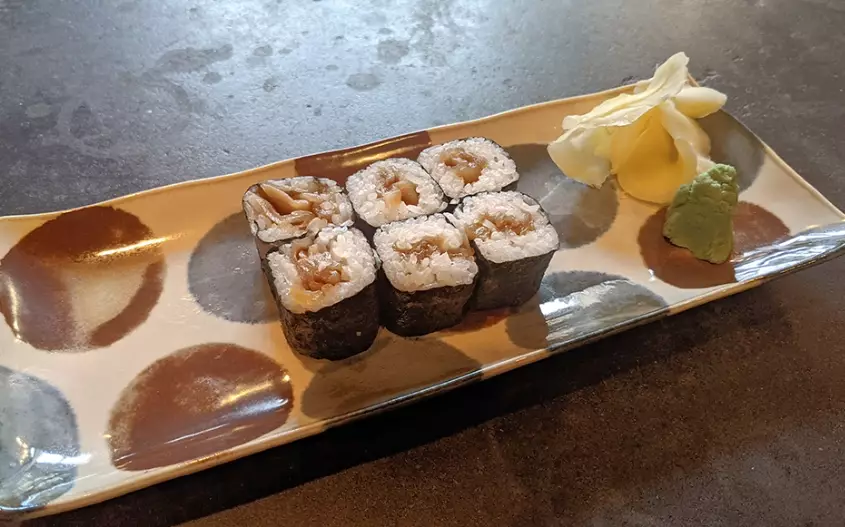 What is in a kanpyo roll?