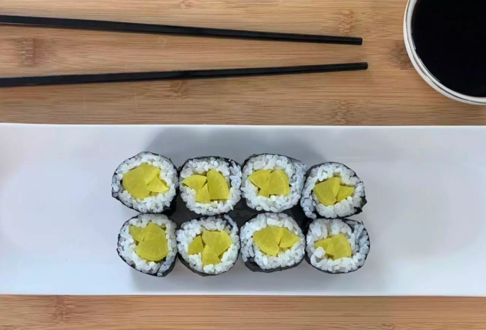 pickled daikon roll